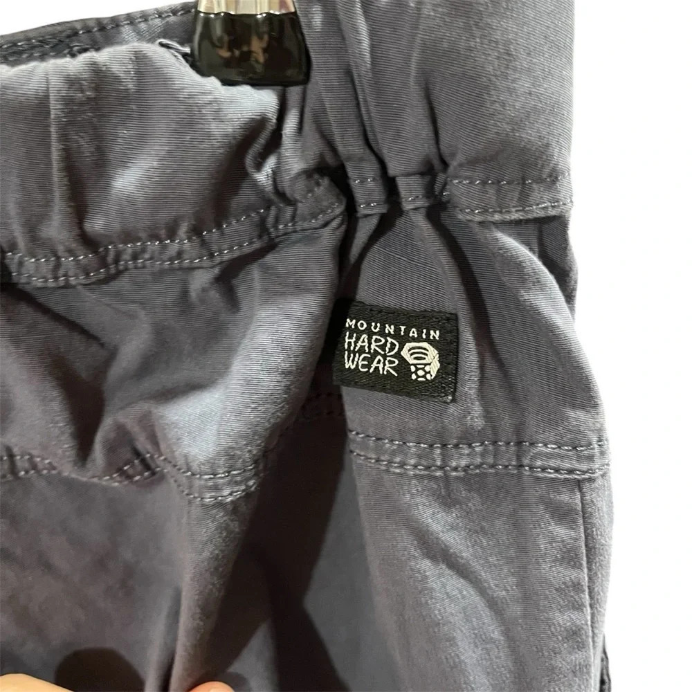 MOUNTAIN HARDWEAR ~ Women’s Grey Cargo Hiking Outdoor Camping Pants with Belt - Picture 5 of 10